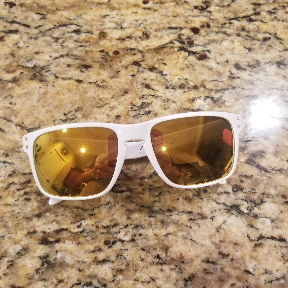 White Oakley Holbrook